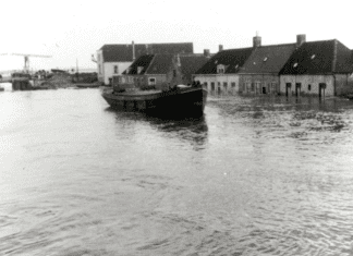 Expositie ‘ Dorp in het water ‘ in museum het Land van Strijen