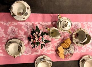 Op de thee bij Juliana, een eeuw in poppen