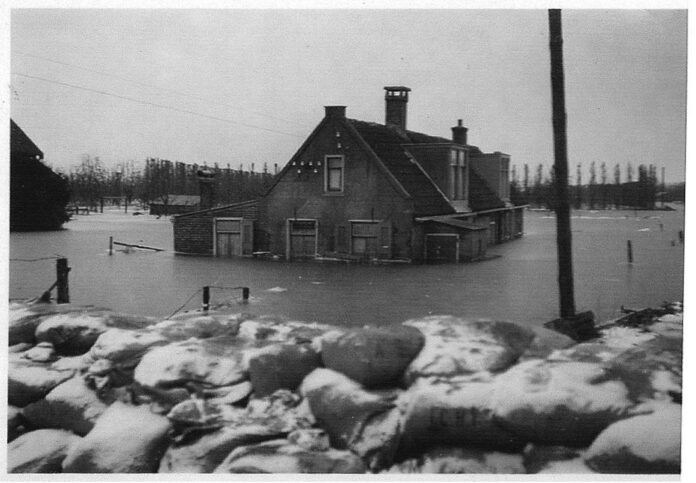 Foto- Pr. Oudheidkundige ver. Het Land van Strijen